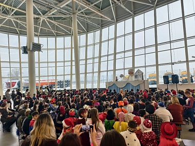 Ежегодная 6-ая праздничная ёлка на заводе «Сеспель» для детей Моргаушского района и сотрудников предприятия